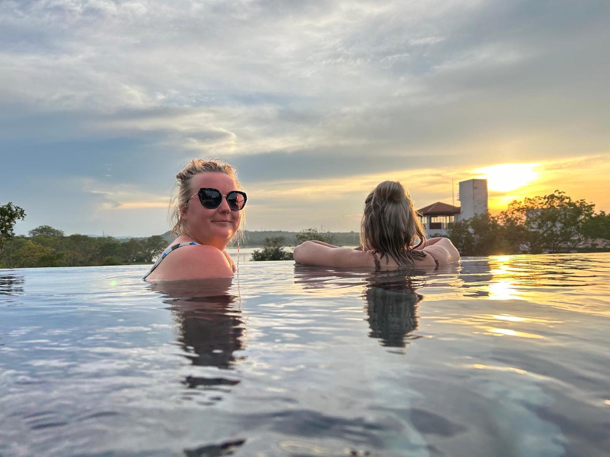 Sundown Lake Hotel & Spa Habarana Exteriér fotografie